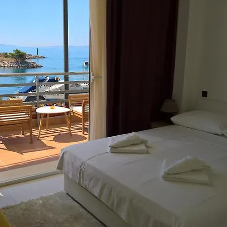 Marina Bay Zenta Luxury 4* 4*