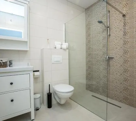 Marina Bay Zenta Luxury 4* Guest house